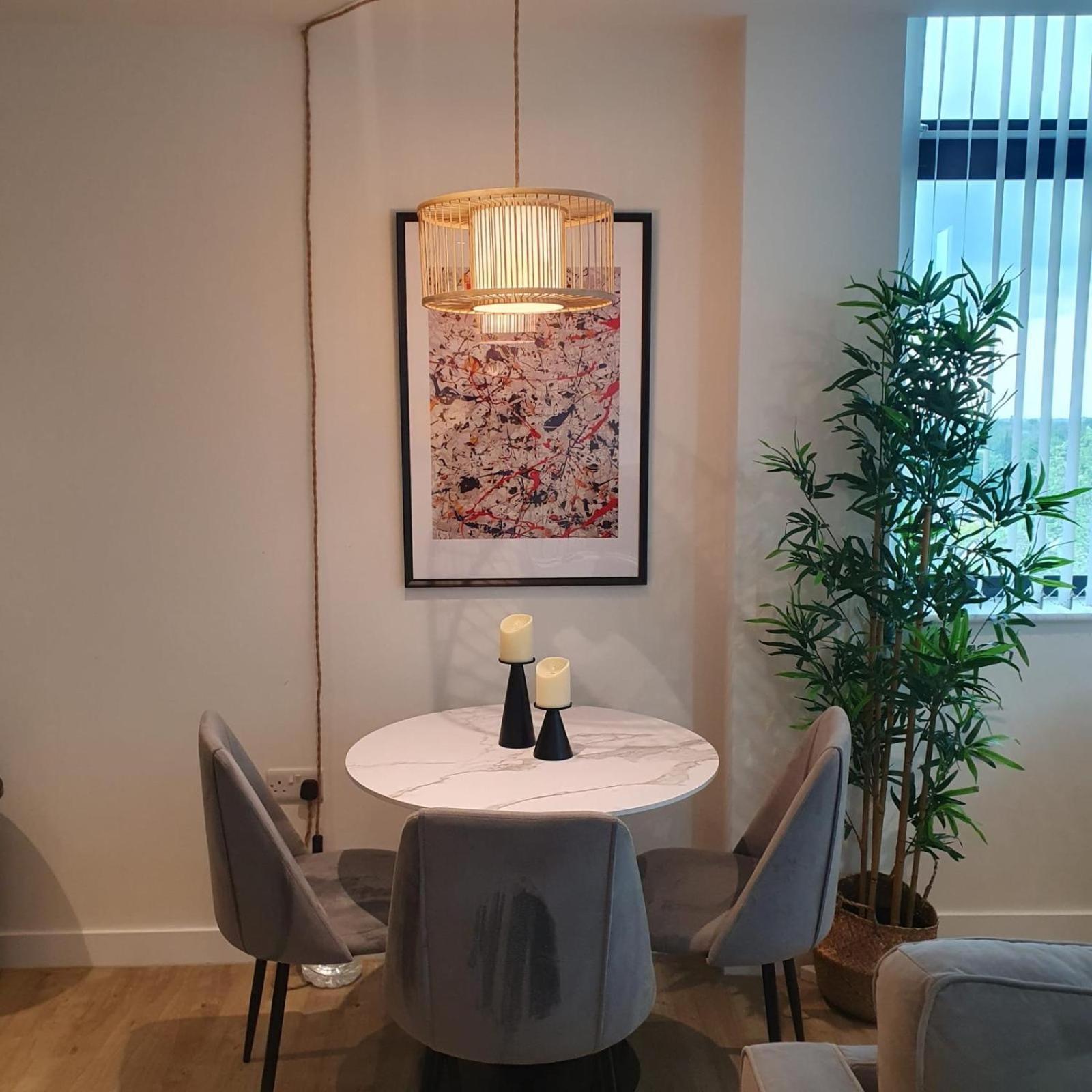Lovely 1 Bed Apartment - Old Trafford Манчестер Экстерьер фото